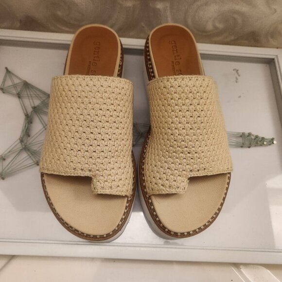 Gentle Souls "Lavern " Crocheted Knit Sandals. NIB (replacement box). Size 9 - Picture 7 of 15